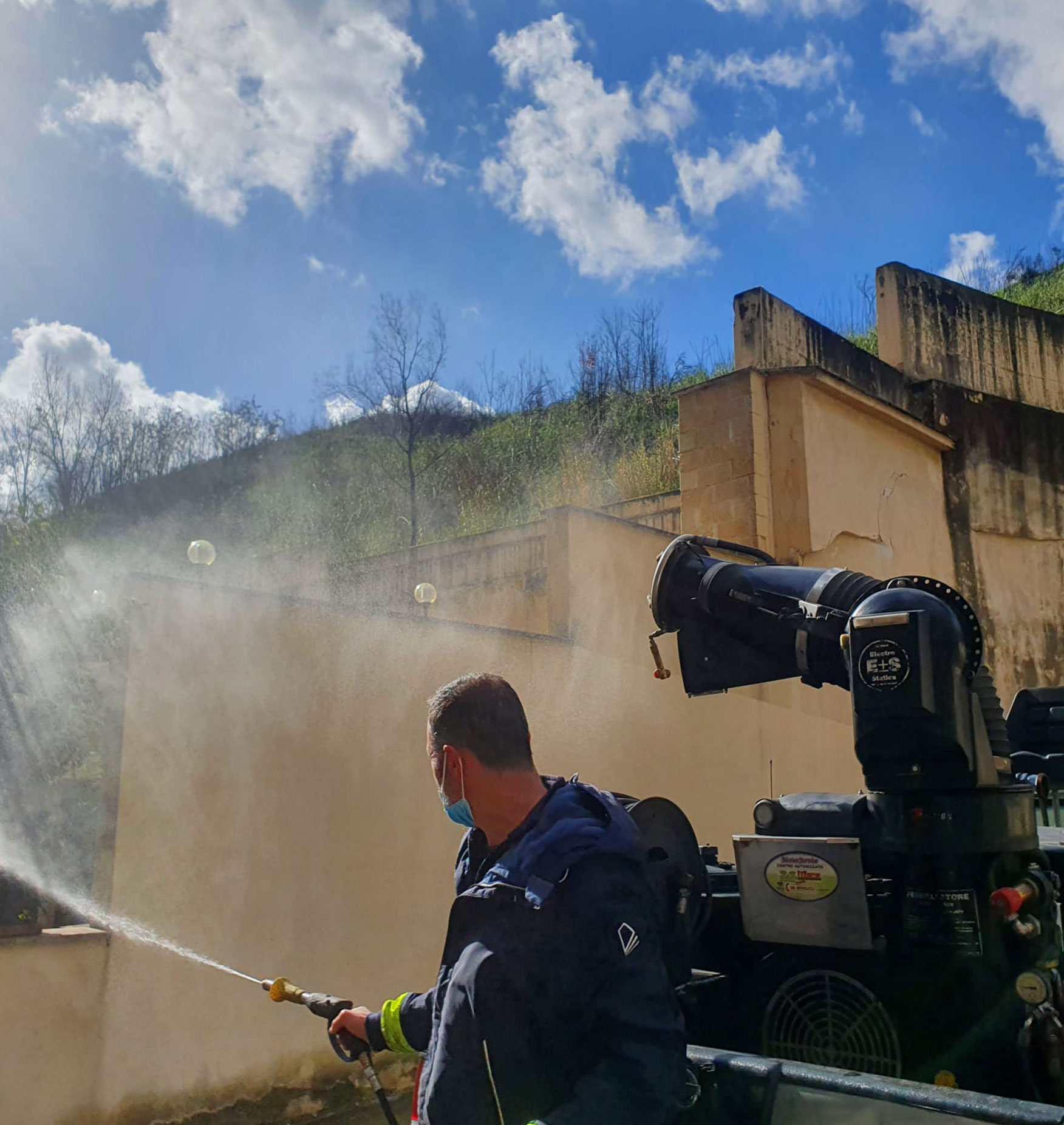 S.I.S. Roma - Disinfestazione di ambienti da insetti, derattizzazione e allontanamento serpenti e uccelli